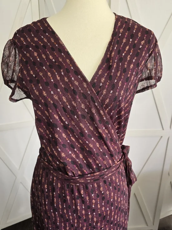 Alfani (NWT) Wrap Front Short Sleeve with Tie Waist - Deep Plum Midi Dress. - Picture 2 of 9